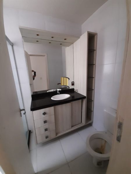 Casa Condominio em Porto Alegre, no bairro Ipanema, com 3 dormitório(s), e 3 ban