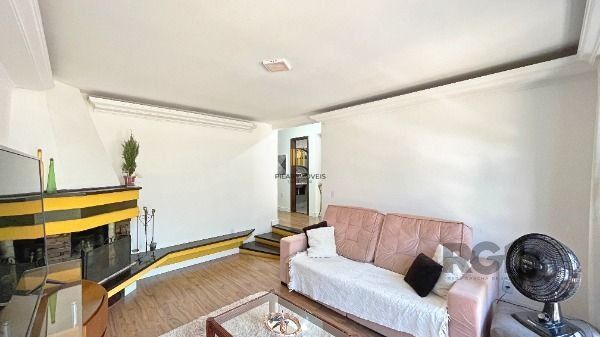 Casa 4 dormitórios à venda Camaquã Porto Alegre/RS