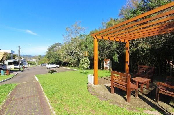 Casa em Porto Alegre, no bairro Aberta dos Morros, com 3 dormitório(s), e 3 banh