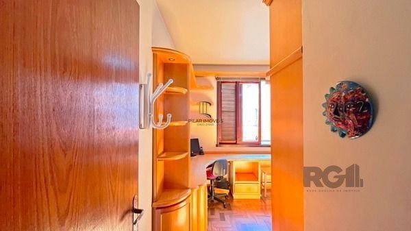 Apartamento em Porto Alegre, no bairro Praia de Belas, com 2 dormitório(s), e 2 