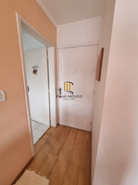 Apartamento em Porto Alegre, no bairro Cristal, com 2 dormitório(s), e 2 banheir