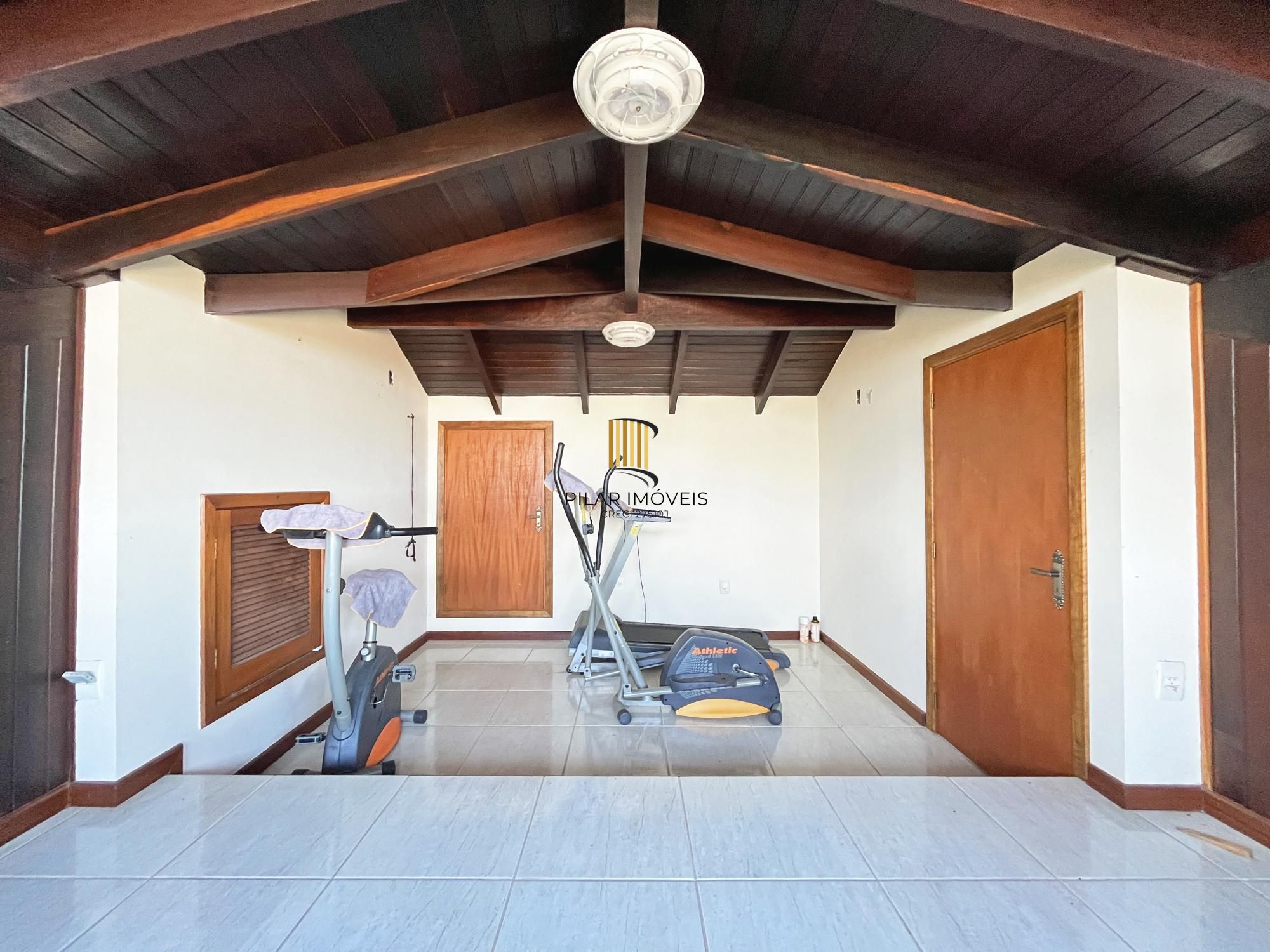 Casa em Condomínio no Jardim Isabel com 270m², 3 dormitórios, 4 vagas