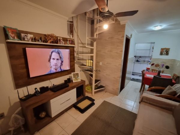 Casa Condominio em Porto Alegre, no bairro Cavalhada, com 2 dormitório(s), e 2 b