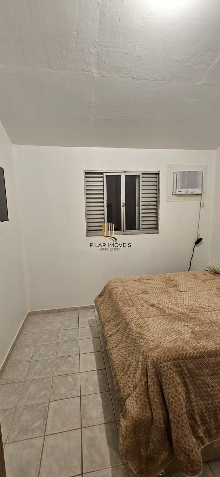 Ótima casa em condomínio, com 2 dormitórios.