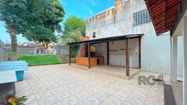Casa para Venda - 240m², 4 dormitórios, 3 vagas - Nonoai