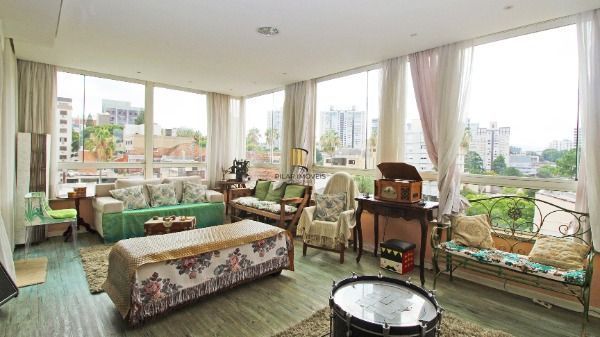 Cobertura em Porto Alegre, no bairro Petrópolis, com 3 dormitório(s), e 3 banhei - Pilar Imóveis