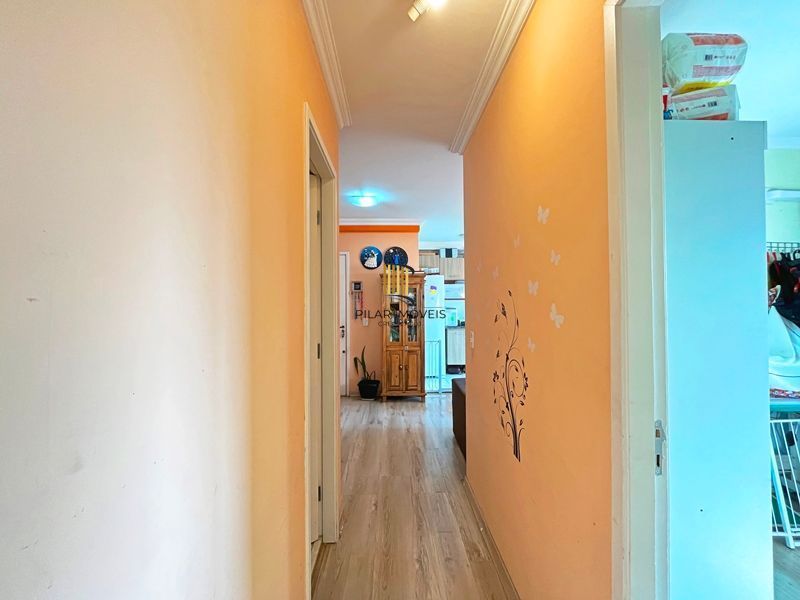 Apartamento 2 dormitórios, com suíte, churrasqueira, e vaga escriturada.