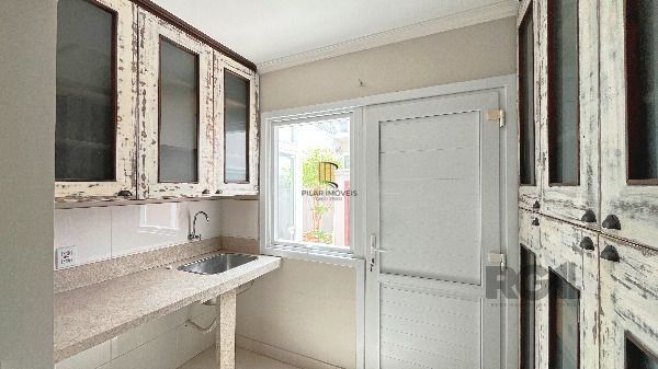 Casa Condominio em Porto Alegre, no bairro Hípica, com 3 dormitório(s), e 3 banh