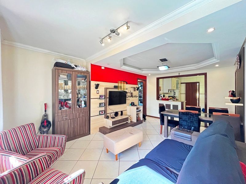 Residência com 2 dormitórios no  Residencial Jardins do Prado.