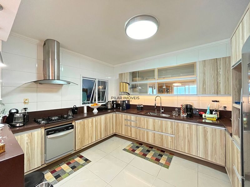 **Residência á venda no Condomínio Mountain ville  RS**