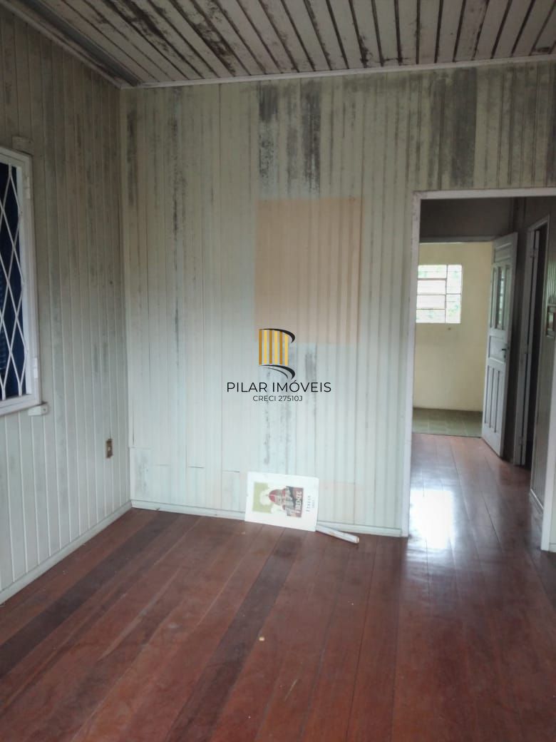 Casa em Porto Alegre, no bairro Nonoai, com 3 dormitório(s), e 3 banheiros, à ve