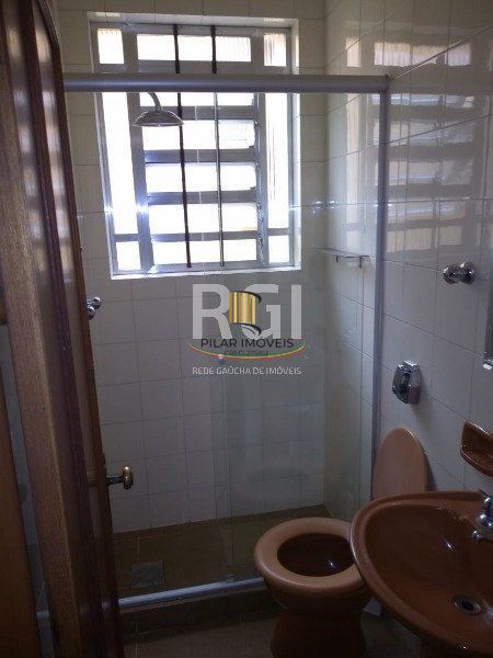 Casa para Venda - 741m², 5 dormitórios, sendo 3 suites, 9 vagas - Espirito Santo