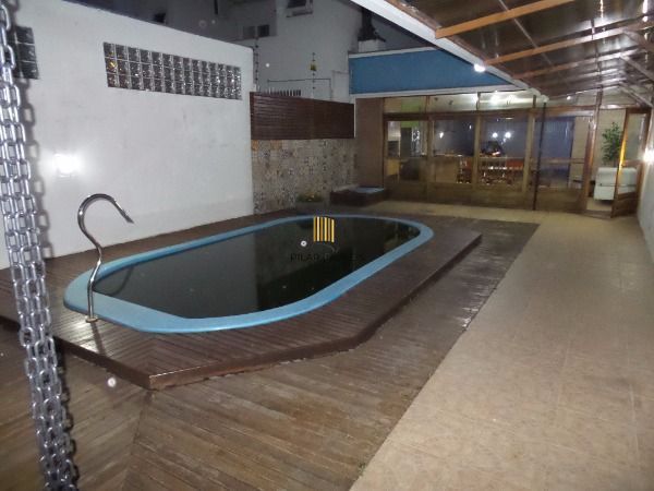 Casa para Venda - 290m², 3 dormitórios, sendo 1 suites, 6 vagas - Aberta Dos Mor