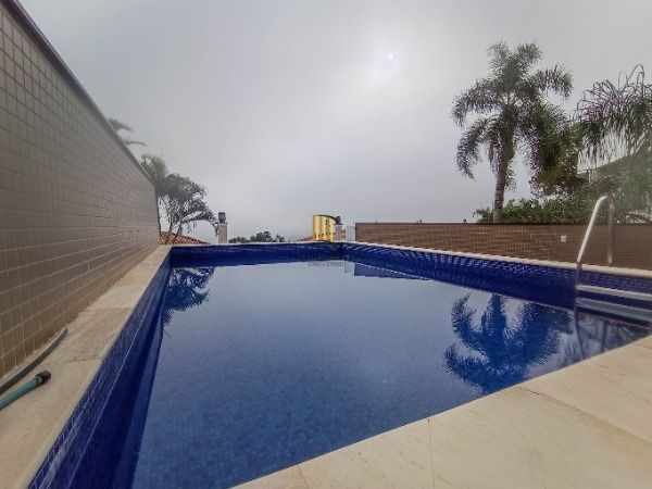 Cobertura para Venda - 346.66m², 3 dormitórios, sendo 3 suites, 4 vagas - Vila A