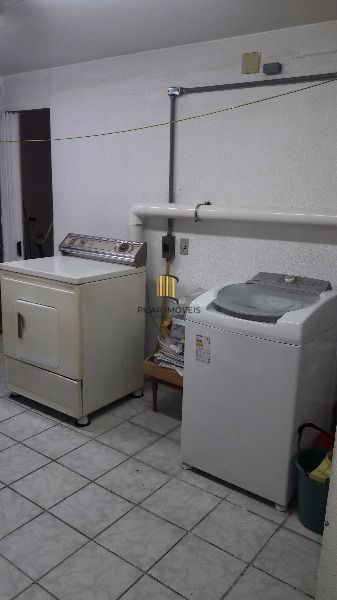 Apartamento para Venda - 202m², 3 dormitórios, sendo 1 suites, 1 vaga - Centro H