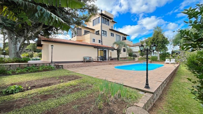 Altos do lago- Com 3 dormitórios, 3 vagas , piscina , Linda e ampla casa em cond