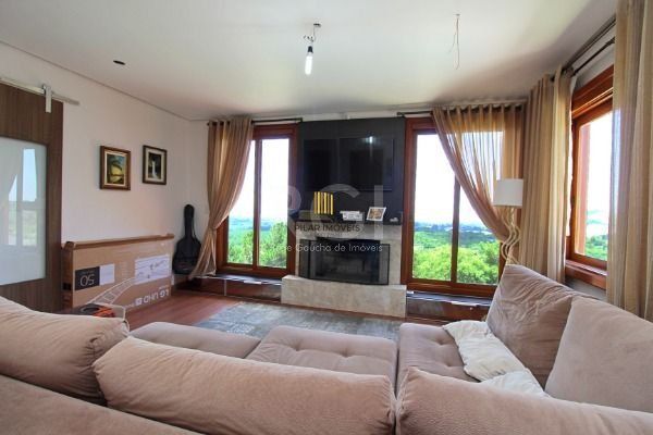 Casa Condominio em Porto Alegre, no bairro Glória, com 3 dormitório(s), e 3 banh