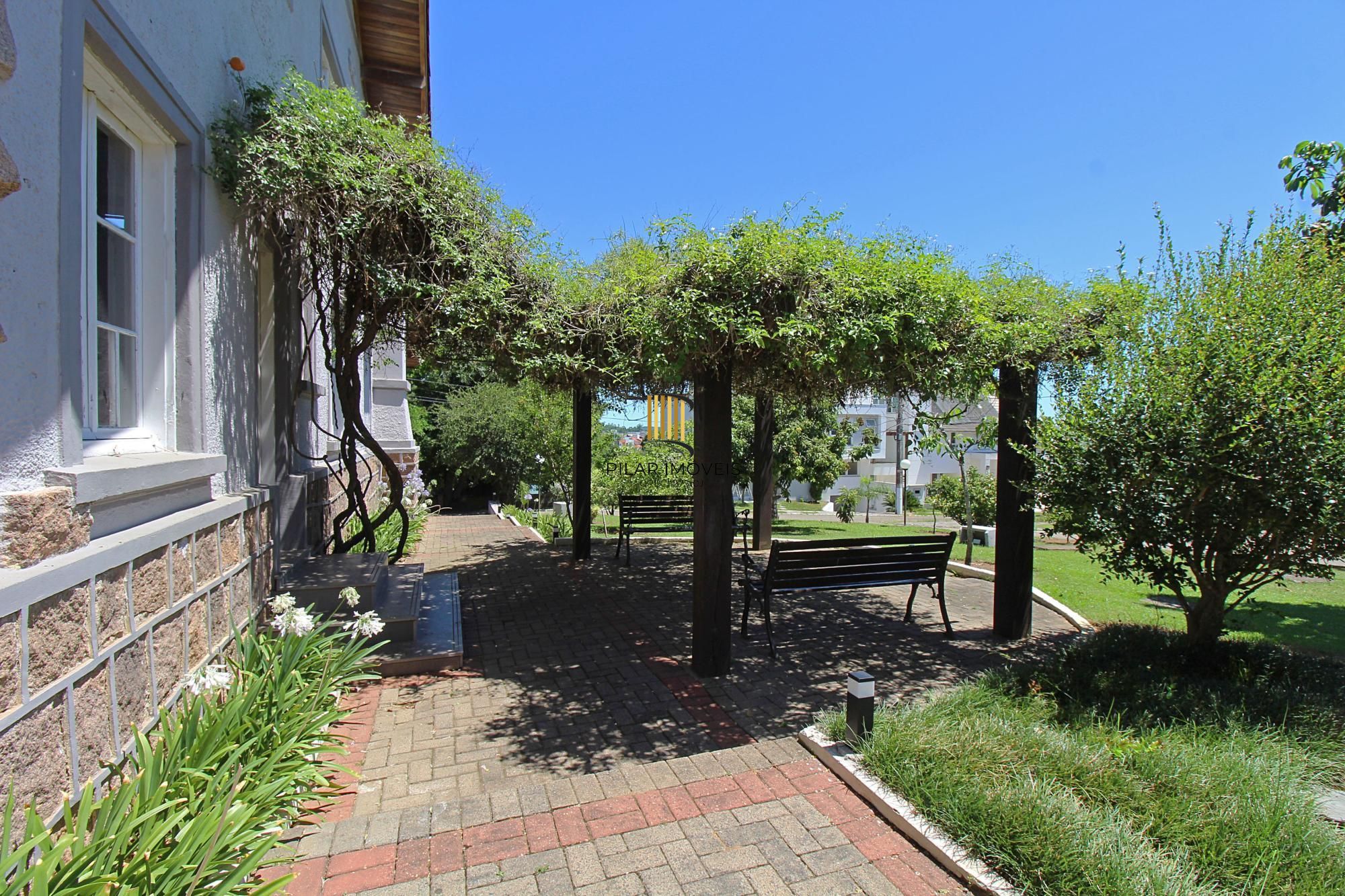 Altos do lago- Com 3 dormitórios, 3 vagas , piscina , Linda e ampla casa em cond