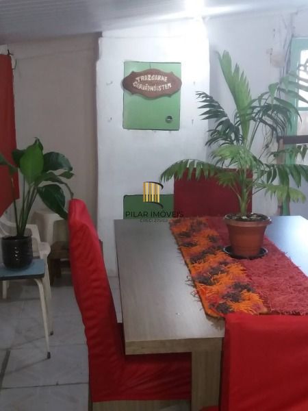 Casa em Viamão, no bairro Itapuã, com 3 dormitório(s), e 3 banheiros, à venda.