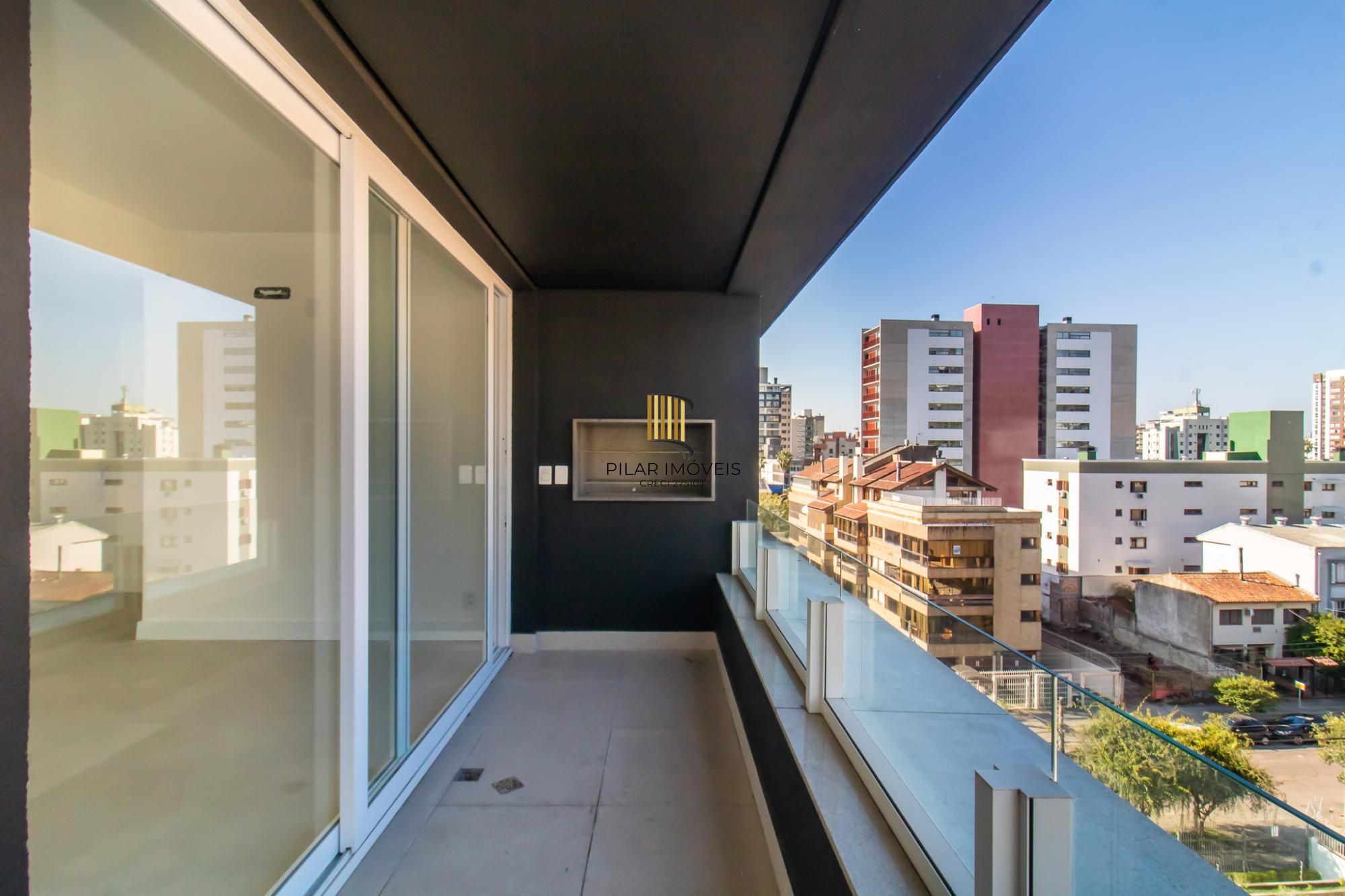 APARTAMENTO DUPLEX - 177m², 3 dormitórios, sendo 3 suites, Menino Deus