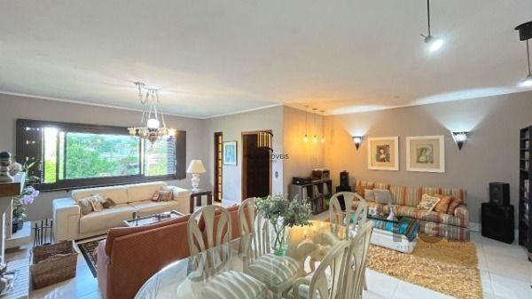 Casa para Venda - 370m², 4 dormitórios, sendo 1 suites, 3 vagas - Vila Assunção