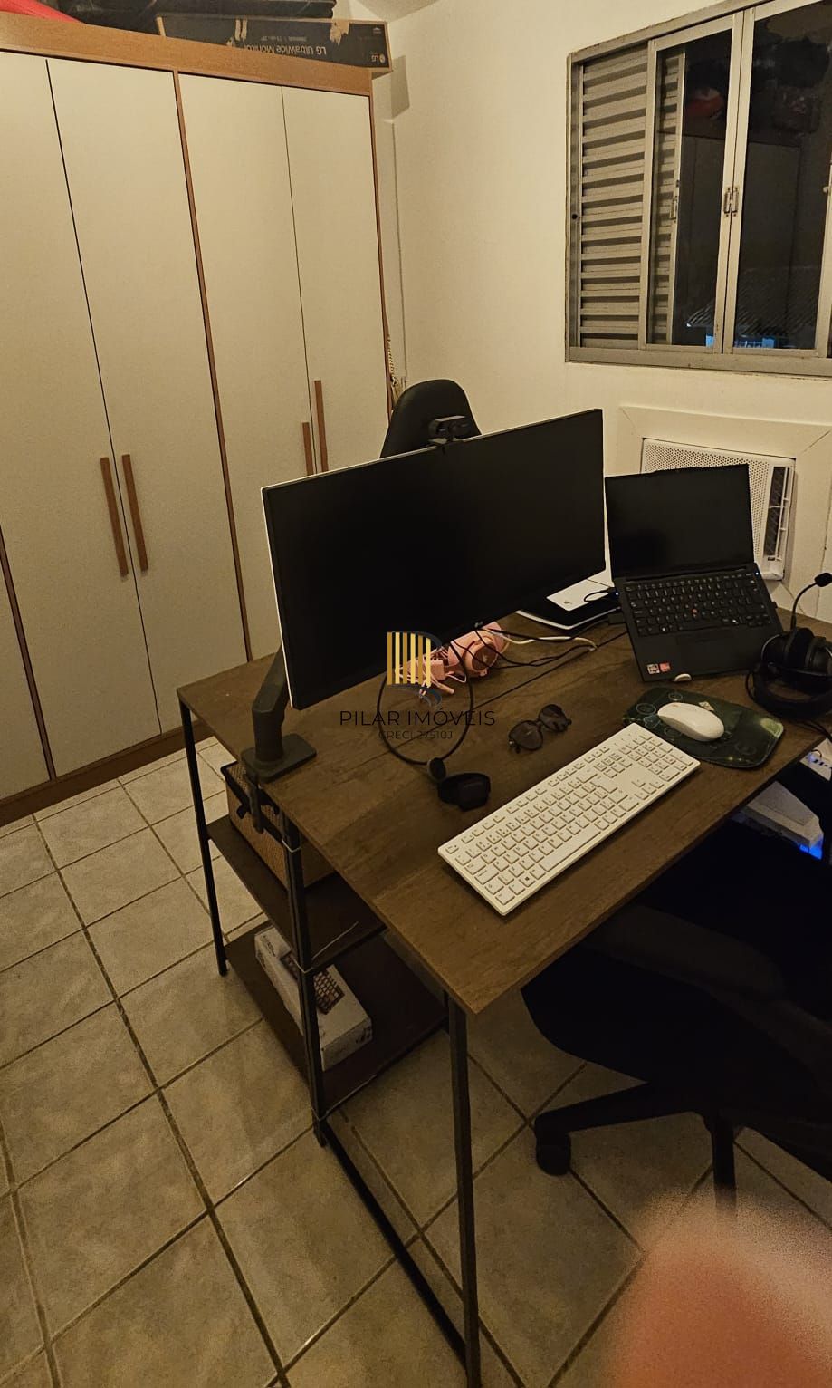 Ótima casa em condomínio, com 2 dormitórios.