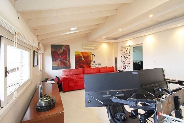 Casa Condominio em Porto Alegre, no bairro Sétimo Céu, com 4 dormitório(s), e 4 