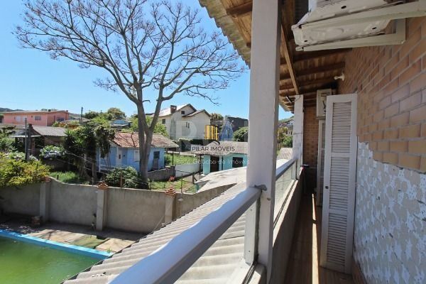 Casa para Venda - 220m², 4 dormitórios, sendo 2 suites, 5 vagas - Vila Nova