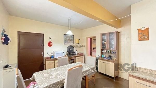 Casa para Venda - 177.5m², 3 dormitórios, 3 vagas - Cavalhada