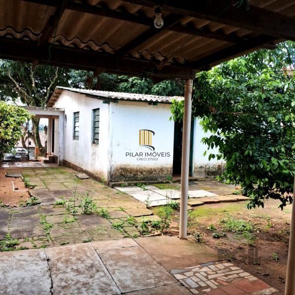 Casa em Porto Alegre, no bairro Cavalhada, com 3 dormitório(s), e 3 banheiros, à