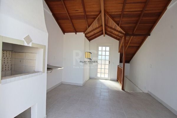 Casa para Venda - 154m², 2 dormitórios, sendo 1 suites, 2 vagas - Cidade Baixa