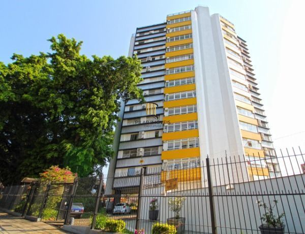 Apartamento em Porto Alegre, no bairro Santa Tereza, com 3 dormitório(s), e 3 ba
