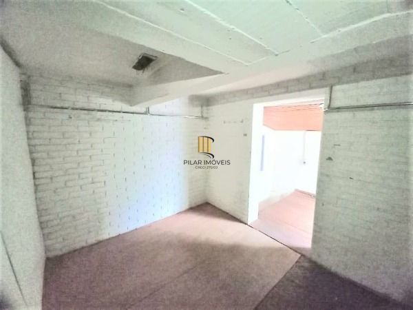 Loja em Porto Alegre, no bairro Tristeza, à venda.