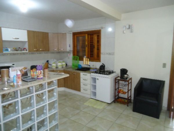 Casa para Venda - 220m², 3 dormitórios, sendo 1 suites, 2 vagas - Hípica