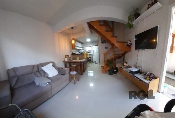 Casa em Porto Alegre, no bairro Ponta Grossa, com 2 dormitório(s), e 2 banheiros