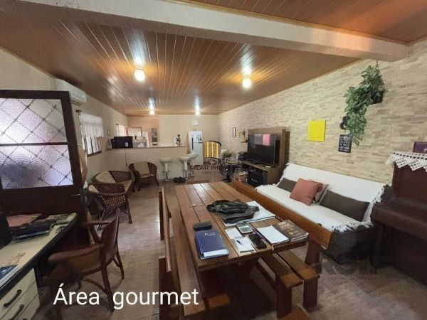 Casa 3 dormitórios à venda Camaquã Porto Alegre/RS