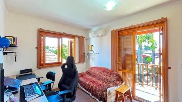 Casa Condominio em Porto Alegre, no bairro Tristeza, com 3 dormitório(s), e 3 ba