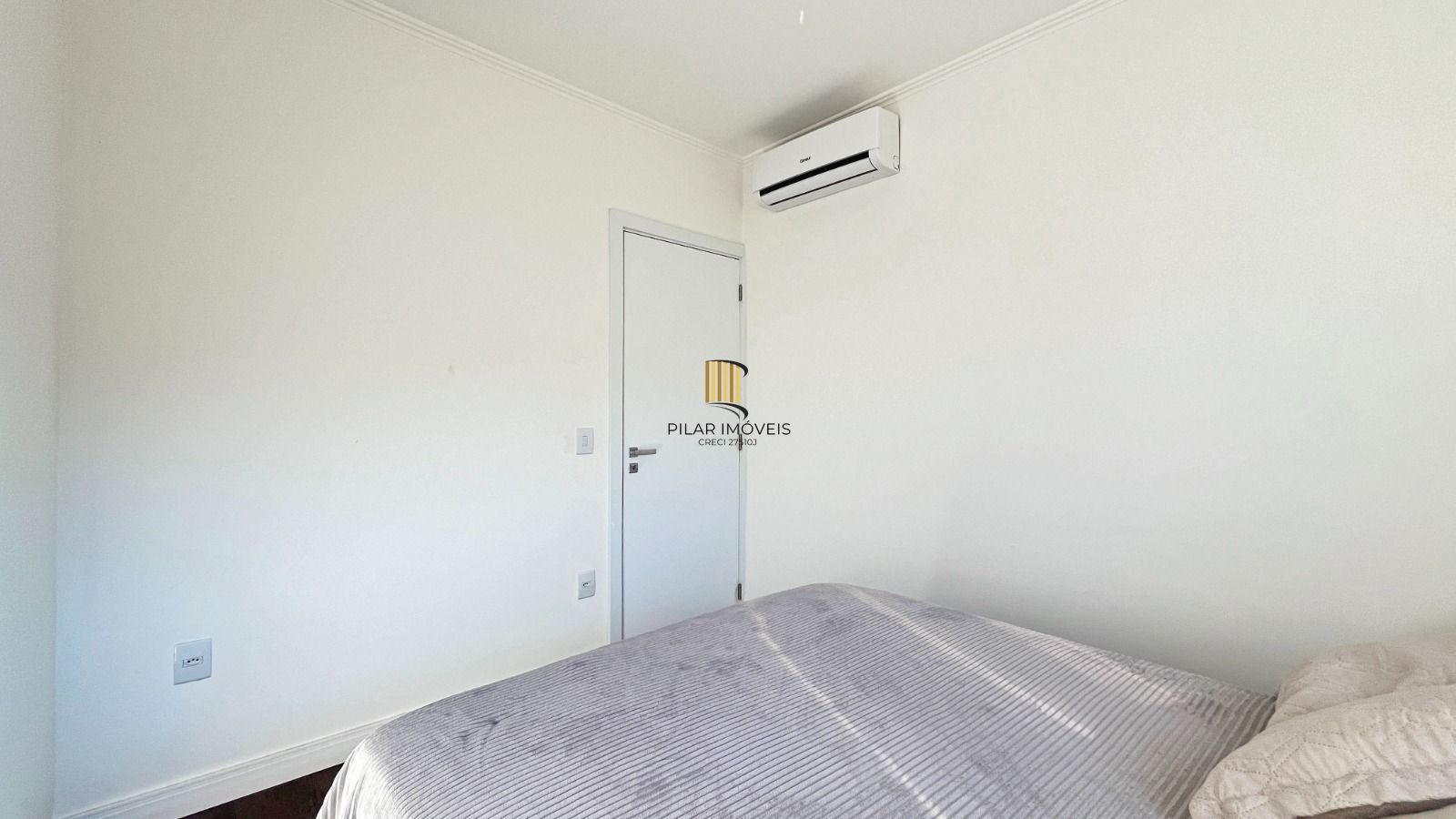 Casa de Condomínio 3 dormitórios no bairro Hípica