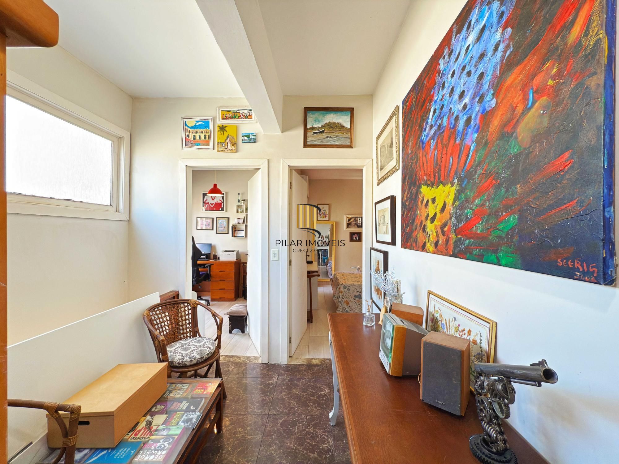 Triplex 4 dormitórios no bairro Pedra Redonda