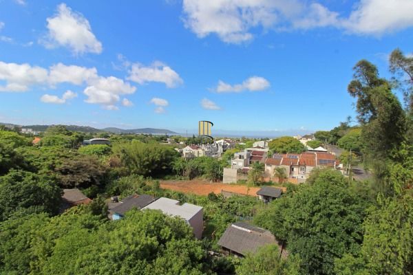 Casa Condominio em Porto Alegre, no bairro Ipanema, com 2 dormitório(s), e 2 ban