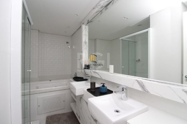 Cobertura para Venda - 351m², 3 dormitórios, sendo 3 suites, 4 vagas - Vila Assu