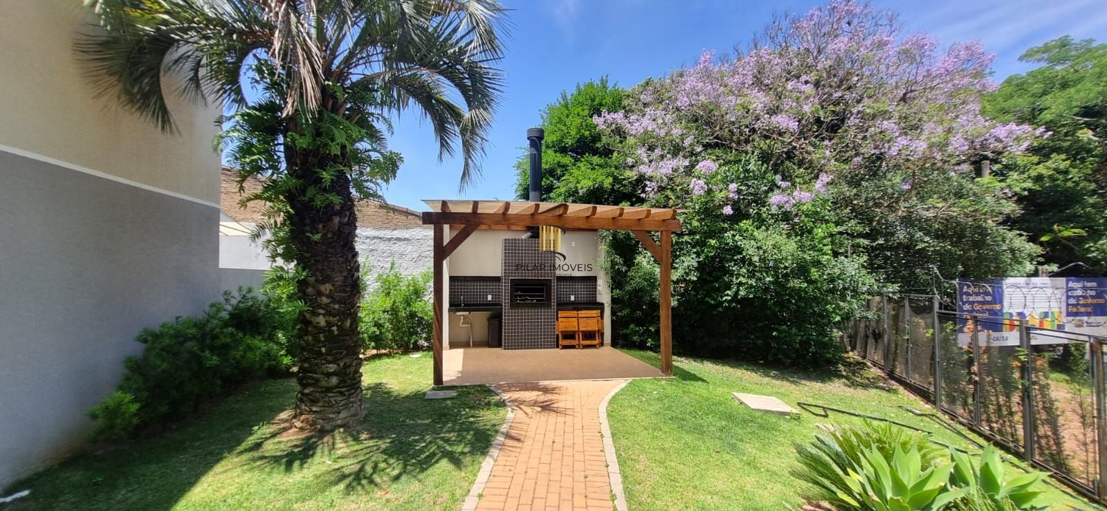 Ótimo sobrado em condomínio fechado com 2 dormitórios á venda bairro Vila Nova