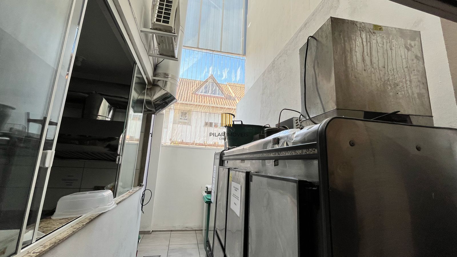 Excelente loja a venda bairro Tristeza, com 202m2. Aceita dação.