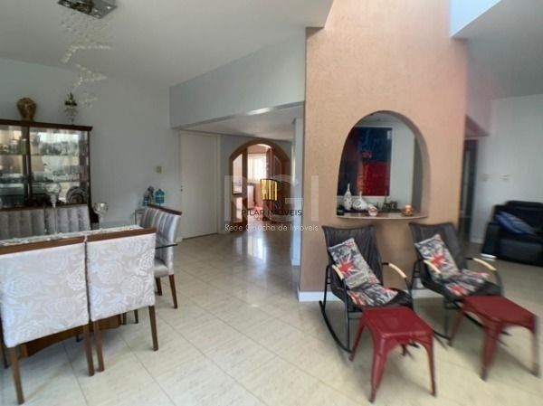 Casa para Venda - 333m², 3 dormitórios, sendo 1 suites, 4 vagas - Ipanema