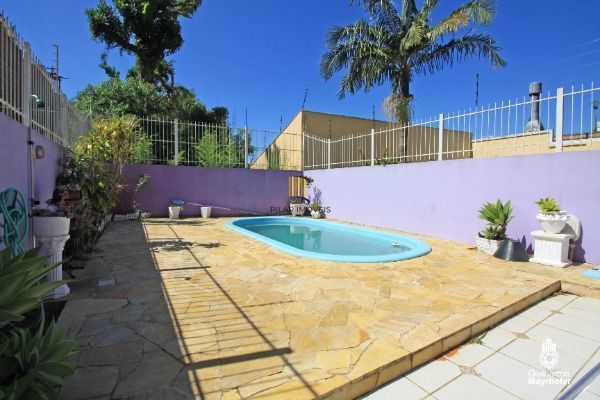 Casa para Venda - 205m², 3 dormitórios, sendo 1 suites, 2 vagas - Altos Do Ipê