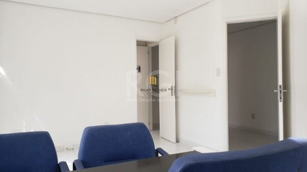 Conjunto/Sala em Porto Alegre, no bairro Menino Deus, e 0 banheiros, à venda.