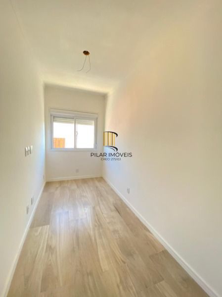 Casa para Venda - 125m², 3 dormitórios, sendo 1 suites, 1 vaga - Guarujá