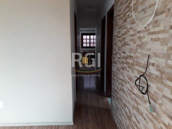 Casa em Porto Alegre, no bairro Espírito Santo, com 2 dormitório(s), e 2 banheir