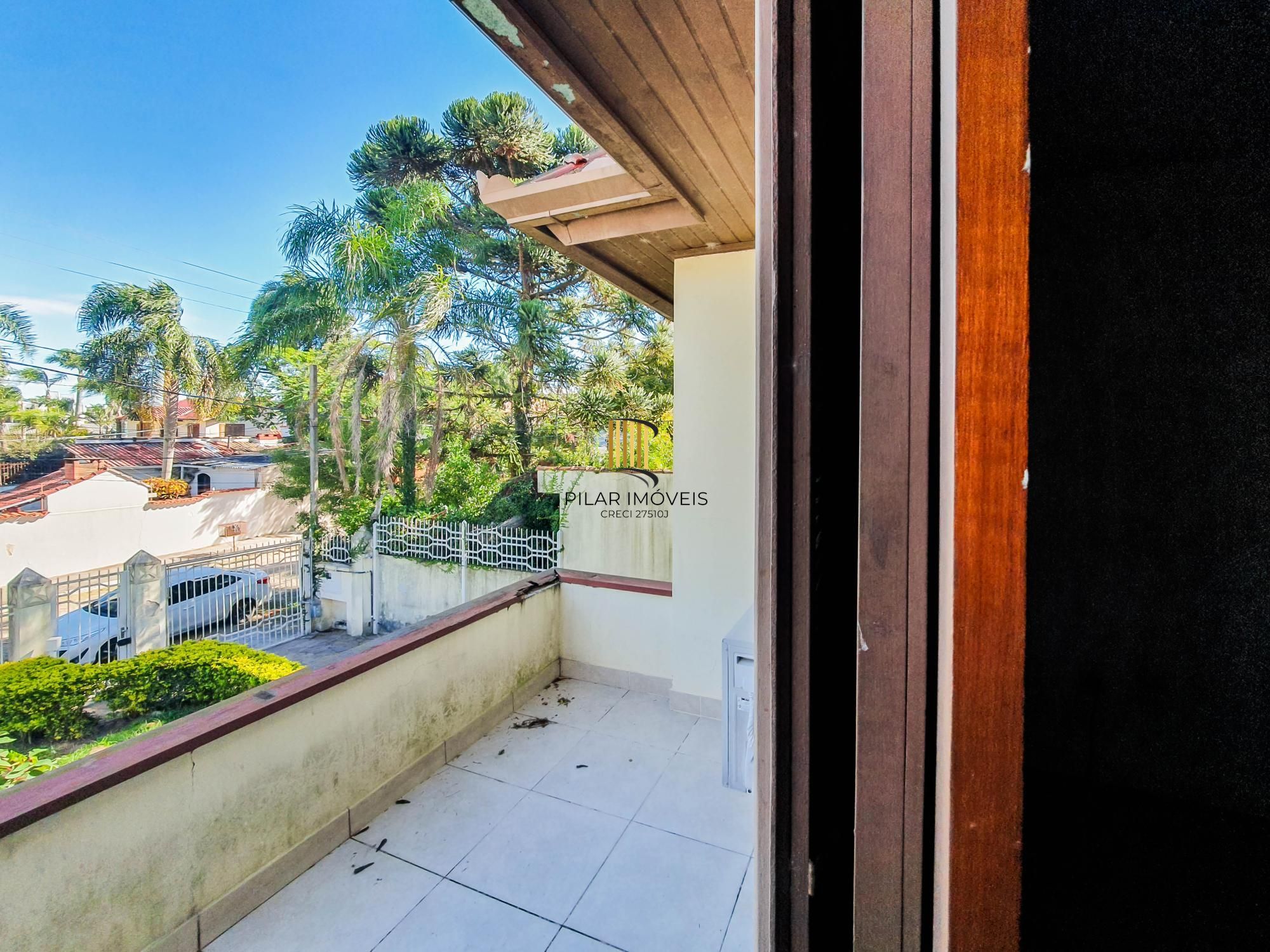 Linda e Ampla Casa com 4 dormitórios no Bairro Ipanema.