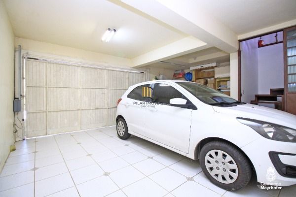 Casa para Venda - 205m², 3 dormitórios, sendo 1 suites, 2 vagas - Altos Do Ipê